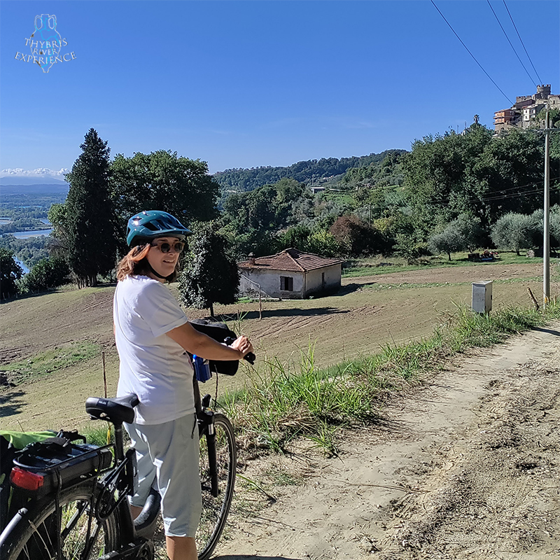 E-bike and trekking tours with an official guide of Rome region